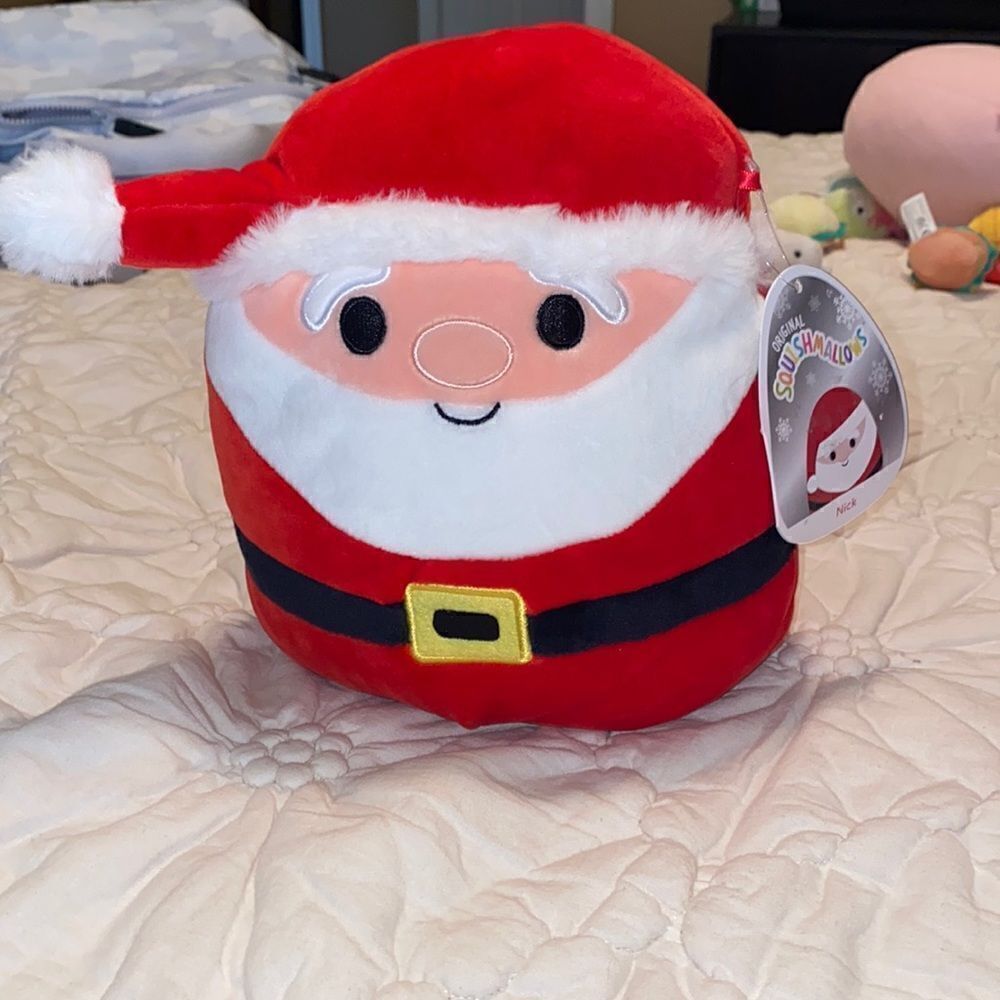 Squishmellow Santa “Nick”​